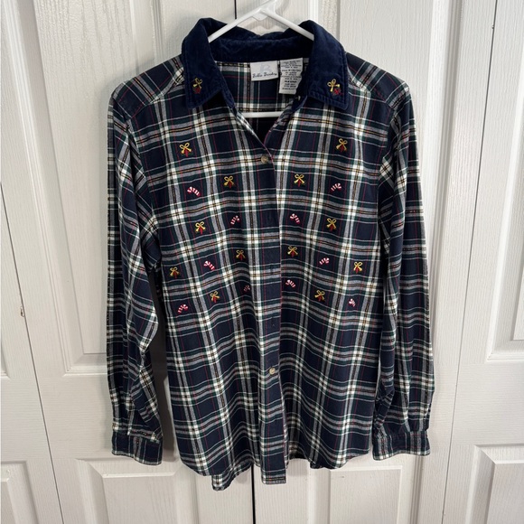 Bobbie Brooks Tops - Bobbie Brooks plaid long‎ sleeve button up Christmas size medium